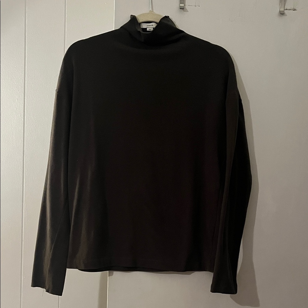 Vince Women's Olive Turtleneck Sweater